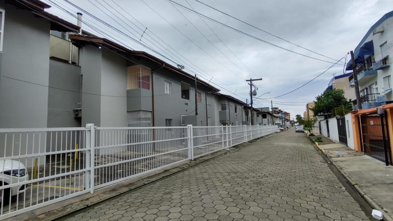 Apartamento Ubatuba - Praia Grande - 200M Da Praia Экстерьер фото